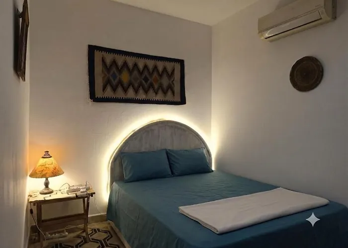 Budget Artistic Corner -beach Side And Apartment
