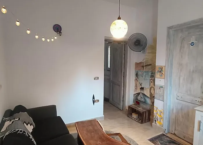 Apartment Budget Artistic Corner -beach Side And *